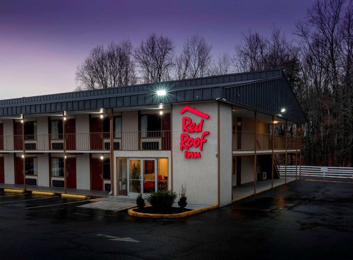 Red Roof Inn Fredericksburg North Eksteriør billede
