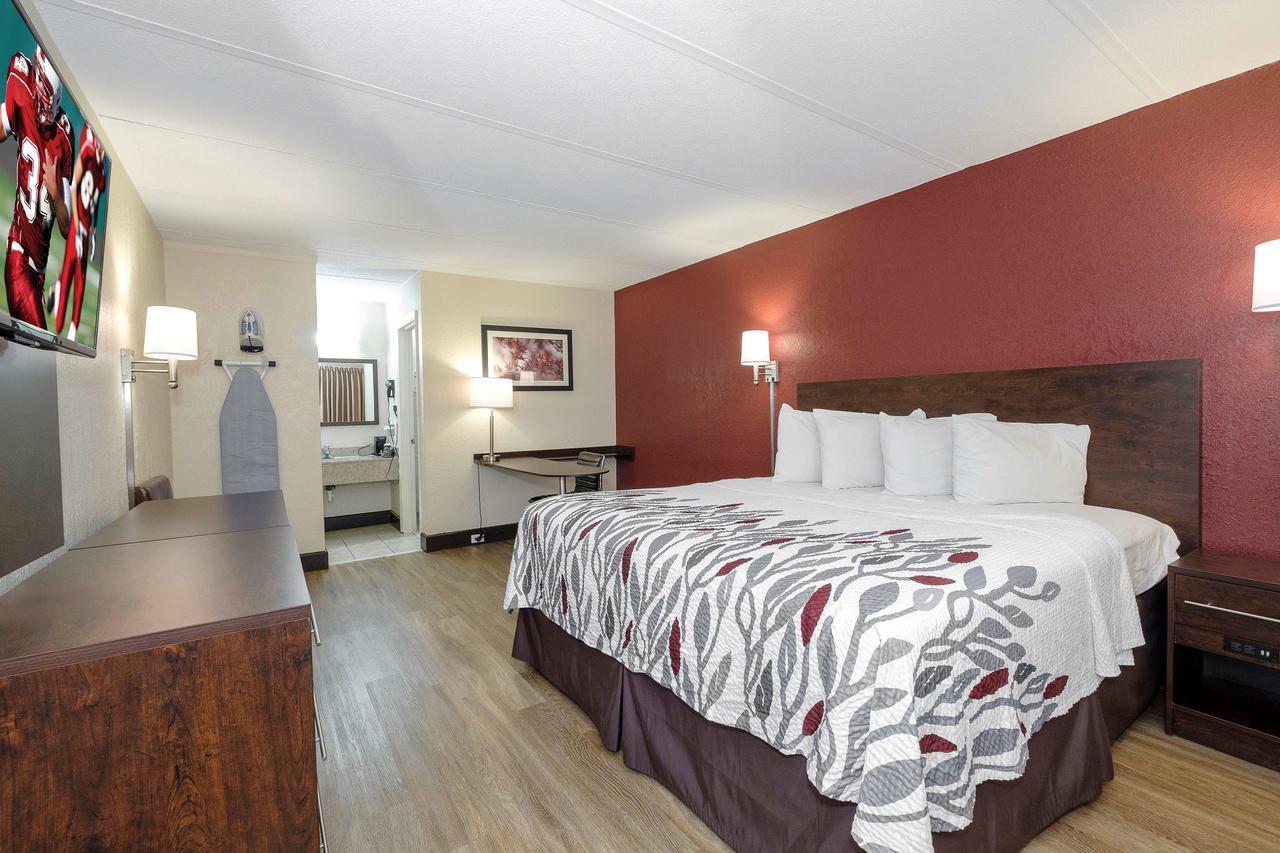 Red Roof Inn Fredericksburg North Eksteriør billede